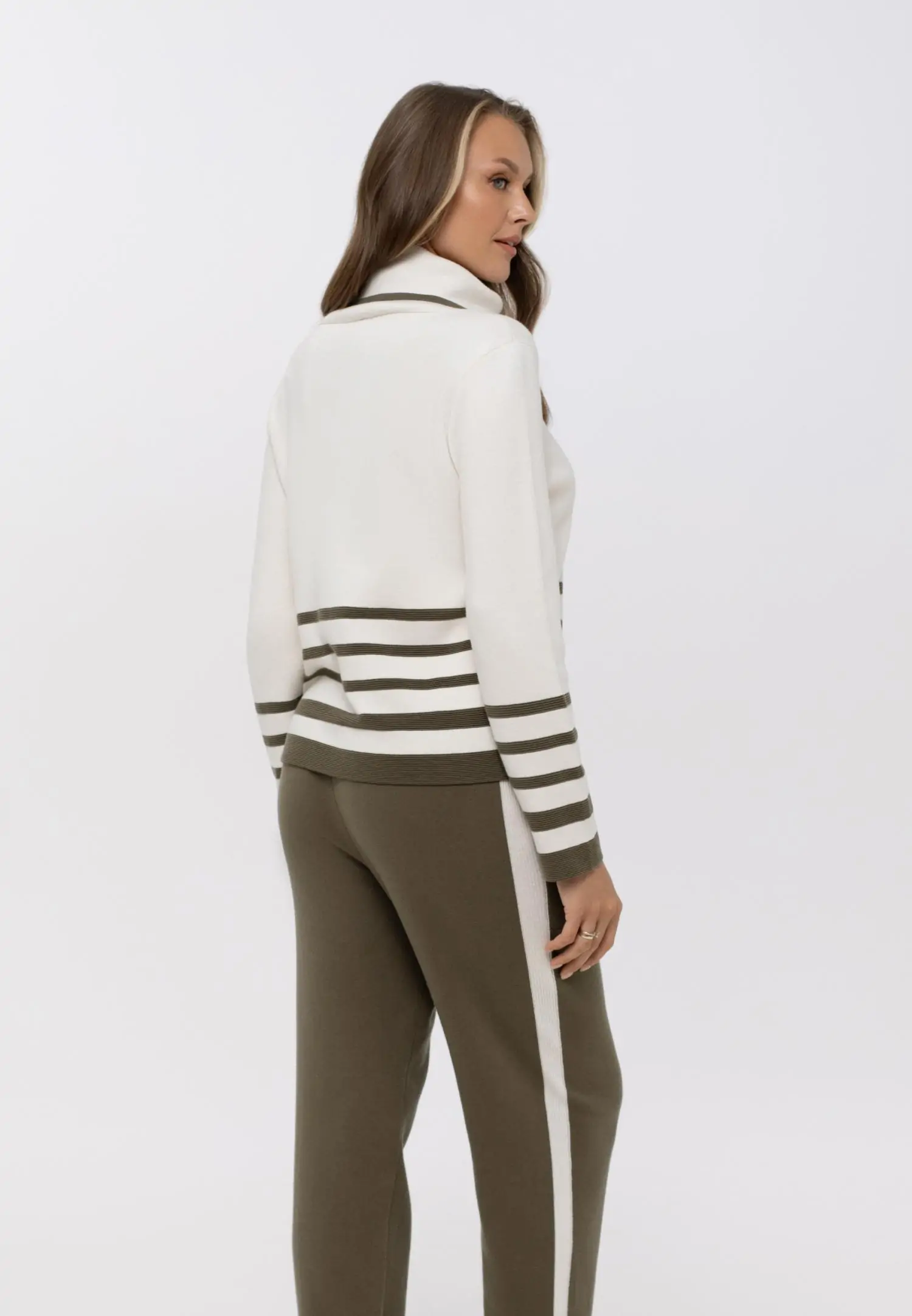 Джемпер S25-00CC0817 Marc & André